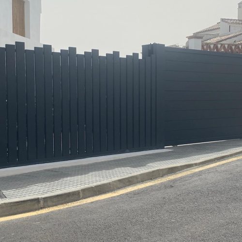 Instalación de puerta automática en Málaga